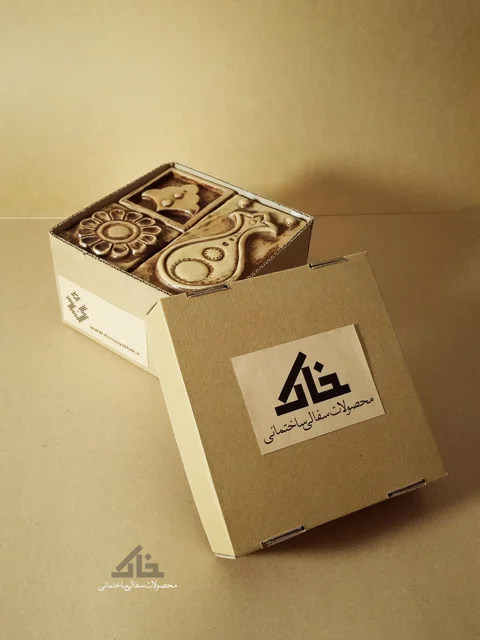 سفال برجسته قالبی  «طرح ایرانی»50*50 سانتی متر(یک چهارم متر مربع) 14 قطعه