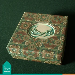 مهر نماز متبرک به خاک کربلا «پنجره فولاد»