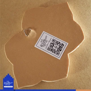 سفال برجسته لعابدار دیوار کوب، طرح "گل و مرغ"